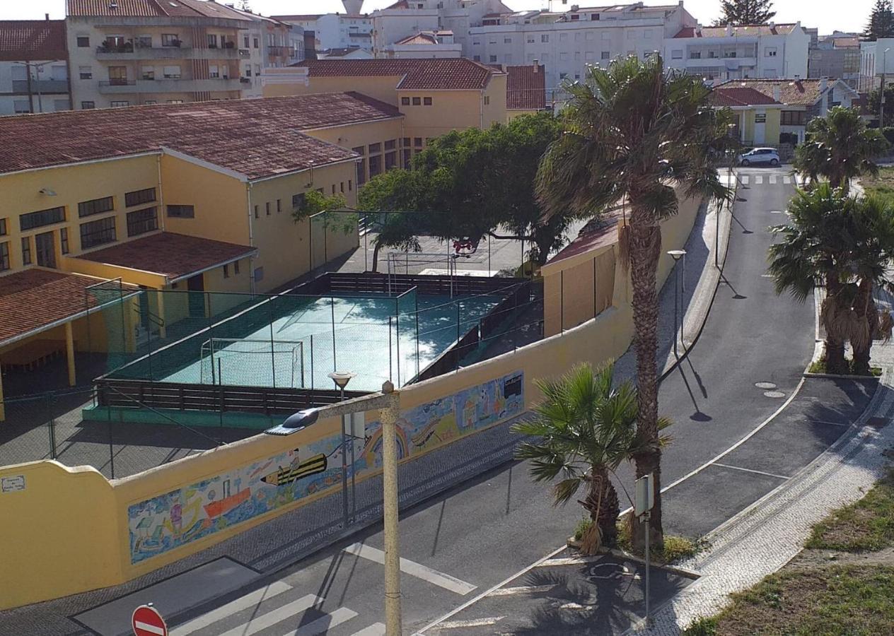 Savana House Peniche Hotel Exterior photo